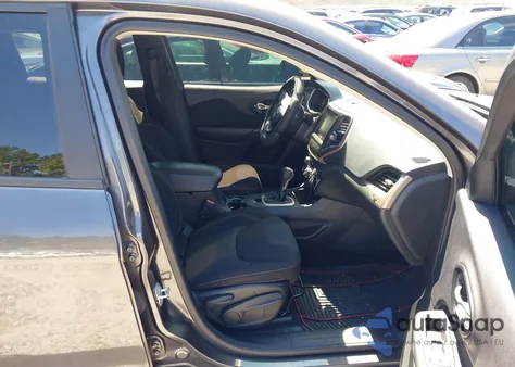 2016 Jeep Cherokee Latitude из США, поврежденный, VIN 1C4PJLCSXGW100401